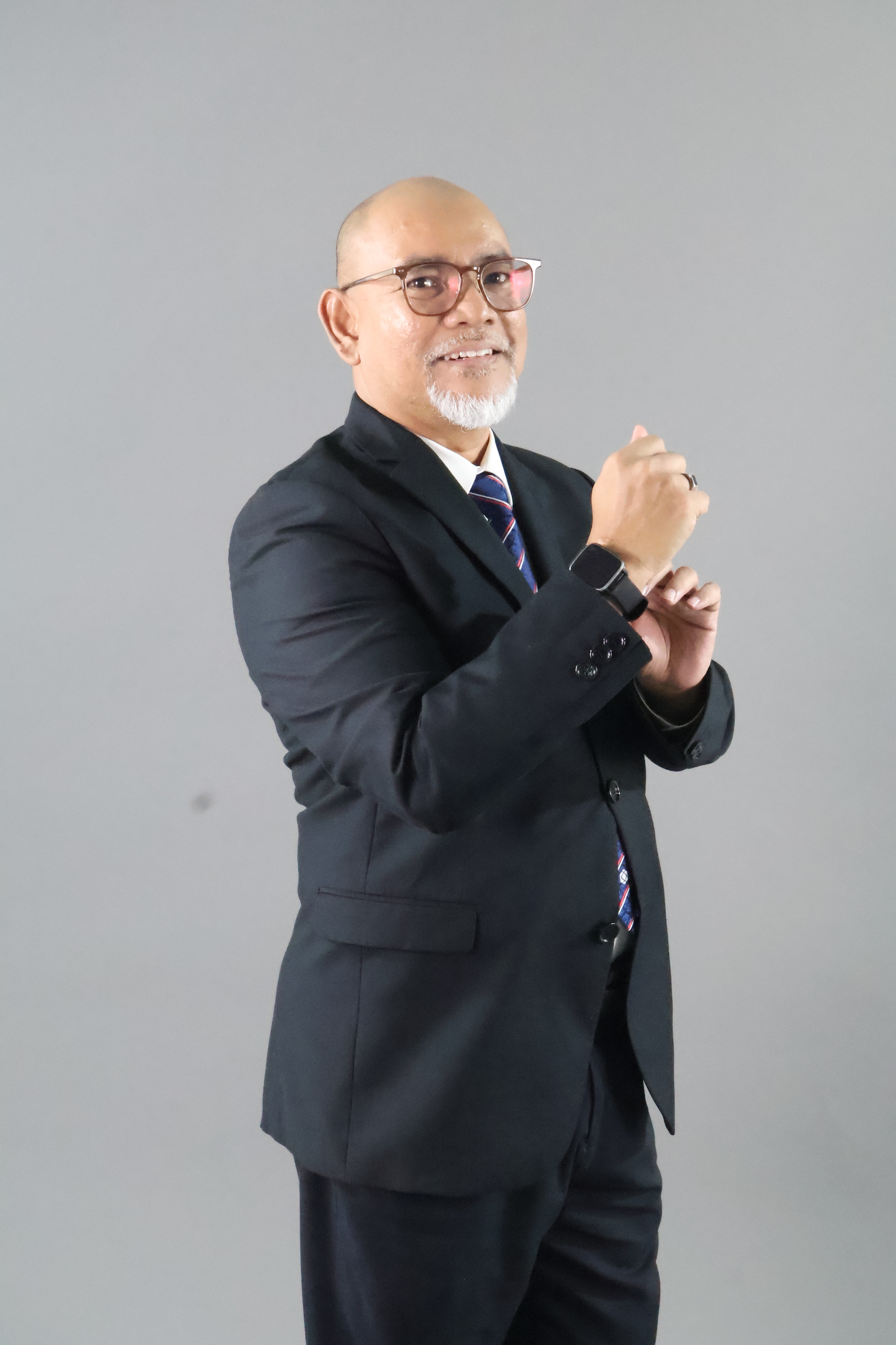 Dr. Mohd Hadli Shah bin Mohamad Yunus